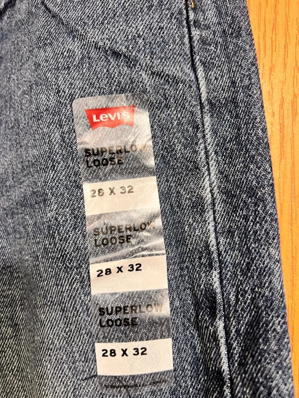Levi's Superlow Loose Wide-Leg Jeans in Medium Blue Wash - Picture 3 of 8